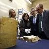 La Directora del Archivo junto al Rector, el Presidente del Gobierno Javier Lambán y la Consejera Pilar Alegría